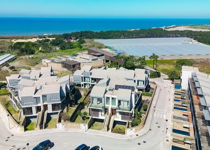Pink House Santa Cruz * Aldeia dos Cunhados