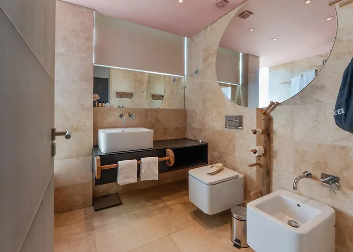 Pink House Santa Cruz * Aldeia dos Cunhados