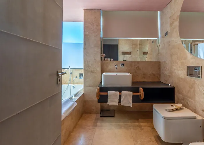 Pink House Santa Cruz * Aldeia dos Cunhados